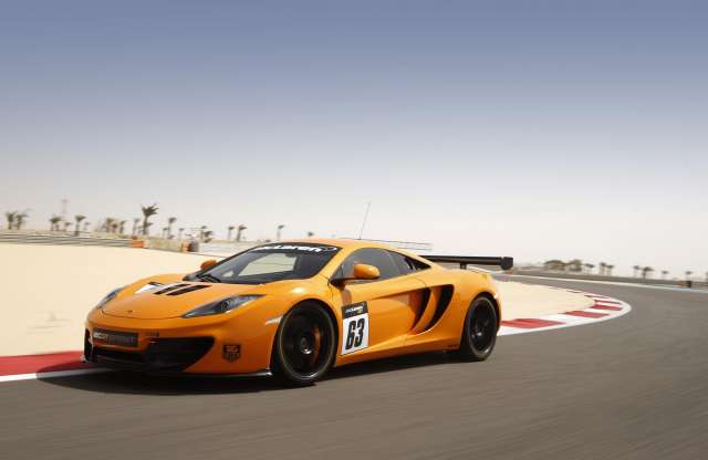McLaren sportkocsi szigorúan a versenypályára