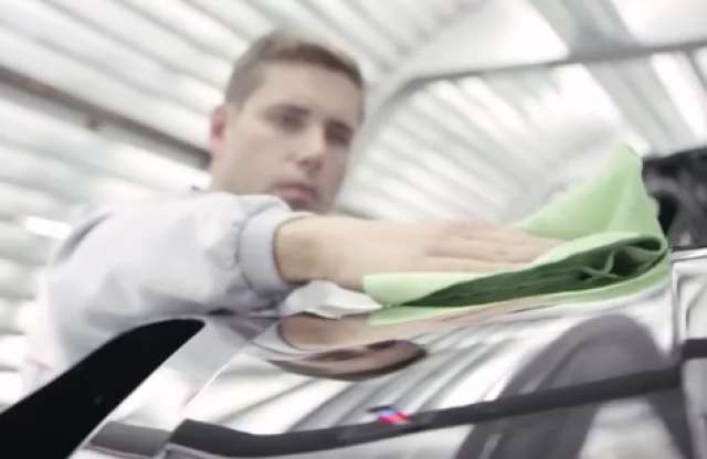 Hivatalos videón az új Porsche Macan gyártása