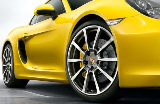 Újabb információk a Cayman GTS-ről és a 911 GT2-ről