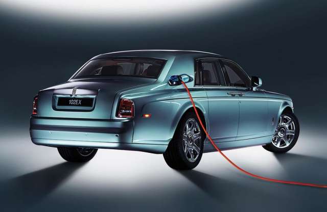 Szériában készülhet plug-in hibrid Rolls-Royce