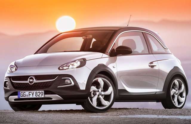 Opel visszahívás: az assistance viszi szervizbe az érintett autókat