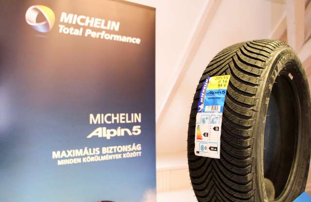 Napraforgóolajjal és temérdek újítással jön a Michelin Alpin 5