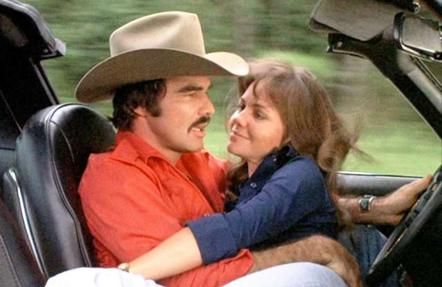 Burt Reynolds egykori Pontiac Trans Amje bőven túlteljesítette a licitet