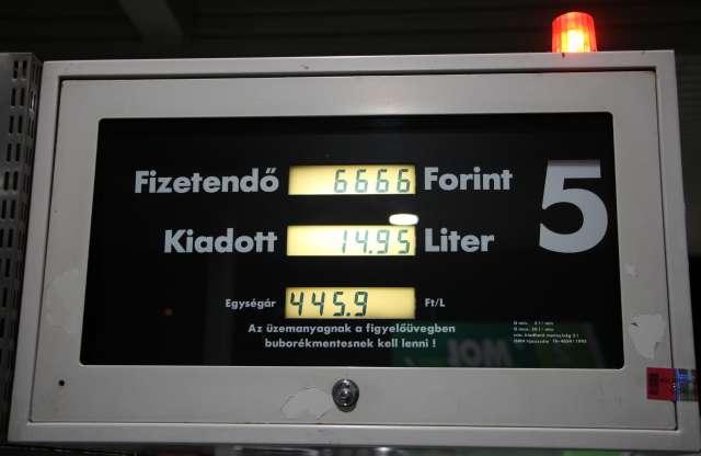 Üzemanyag-drágulást hoz az év utolsó napja
