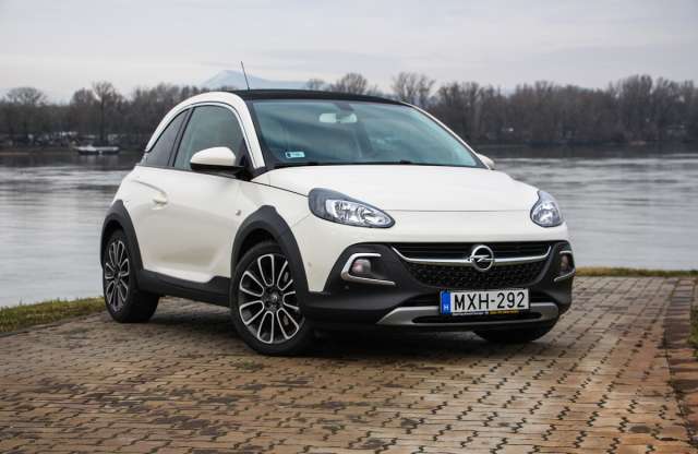 Opel Adam Rocks 1.0 Turbo teszt