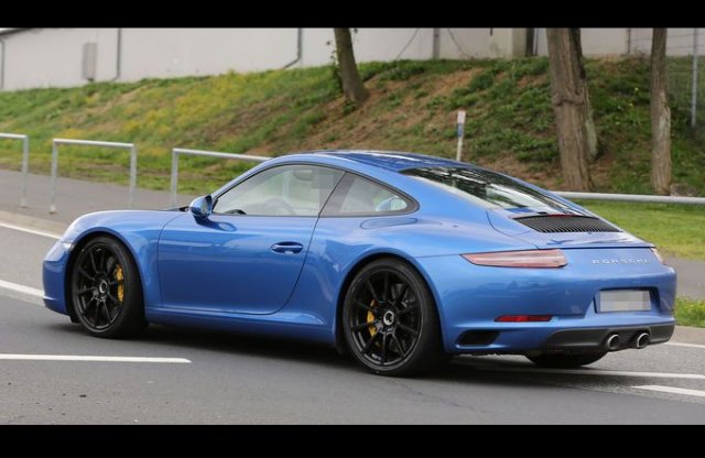 Minden a Porsche 911 ráncfelvarrásáról