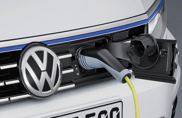 2020-ig húsz plug-in hibridet akar a Volkswagen-csoport