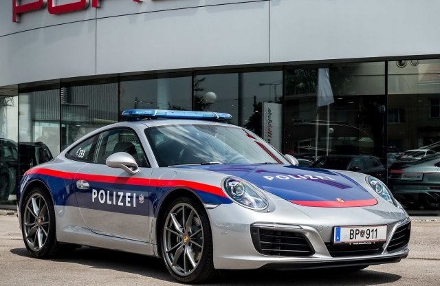 Porsche 911 Carrerát kapott az osztrák autópályarendőrség