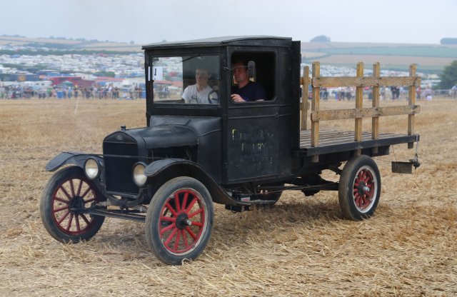 Jubileum: 100 éve mutatkozott be az első Ford haszonjármű, a TT