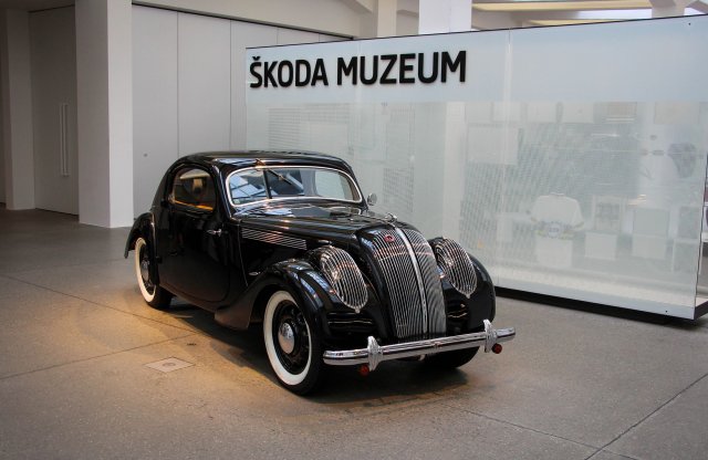 Körbejártuk a Škoda Múzeumot, és a gyárból is kaptunk egy kis ízelítőt