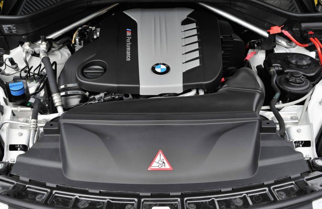 Kivezeti a gyártásból az 50d modelljeit a BMW 2020-ban