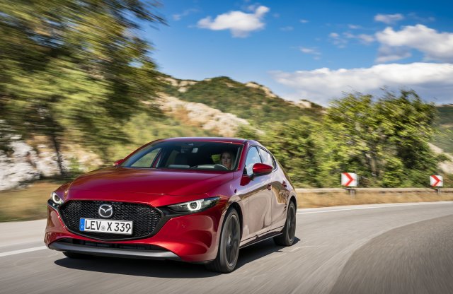 Újra az utakra csábítanak a Mazda készletes ajánlatai