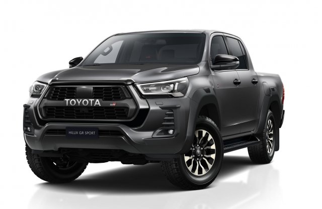Idén nyáron új csúcsváltozatot kap a Toyota pickupja, érkezik a Hilux GR Sport