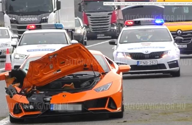 Lamborghini ütközött egy furgonnal az M5-ös autópályán