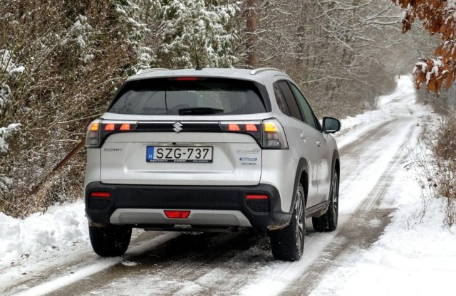 Jelentős havazásra figyelmeztet a Magyar Közút a hosszú hétvége elején