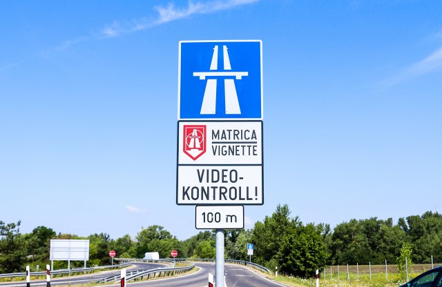 Évről évre egyre többen vesznek éves autópályamatricát Magyarországon