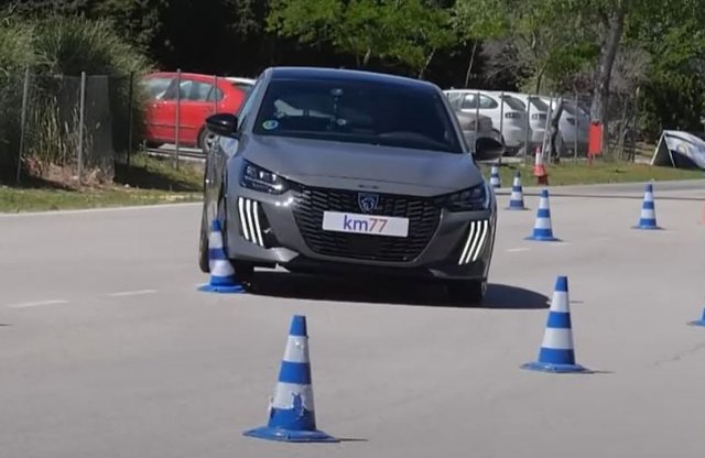 Nem örültek a bóják a Peugeot 208 jávorszarvastesztjének