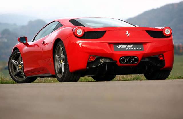 Ferrari 458 Italia: 2011 World Performance Car