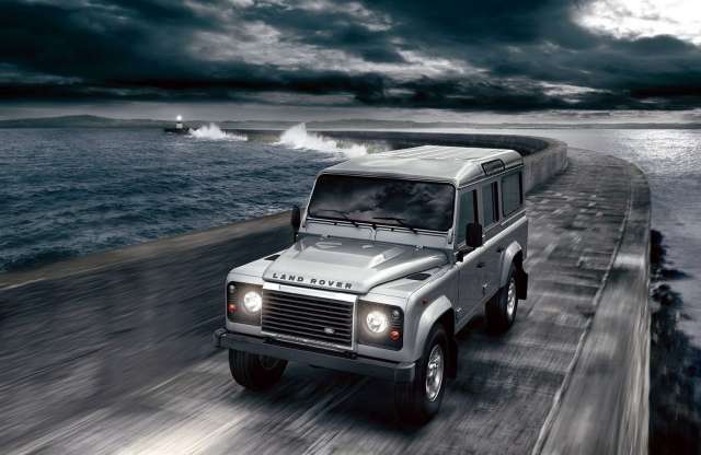 Euro-5-ös dízelmotorral újítják meg a Land Rover Defendert