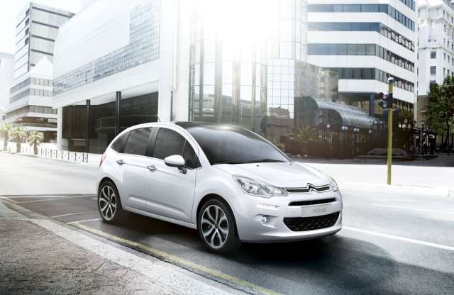 Léghajtás mellett háromhengeres benzinesekkel is bővül a Citroën C3 kínálata