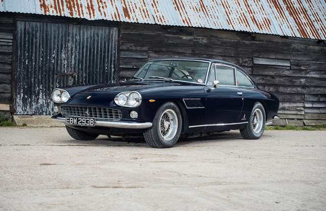 Brit aukciósház kínálja megvételre az 1964-es Ferrari 330GT-t