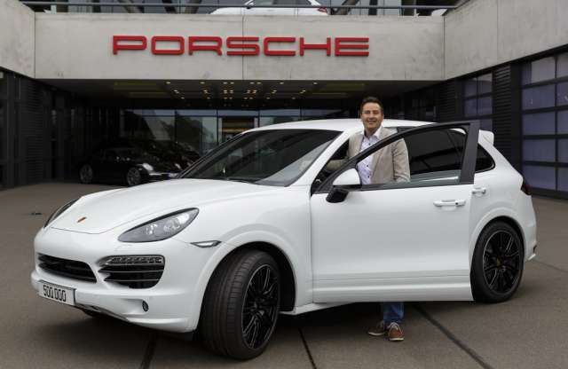 Egy osztrák vevő vitte el az ötszázezredik Porsche Cayenne-t