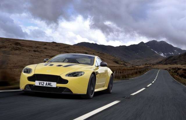 Részvényért motor - AMG-technikát kap az Aston Martin