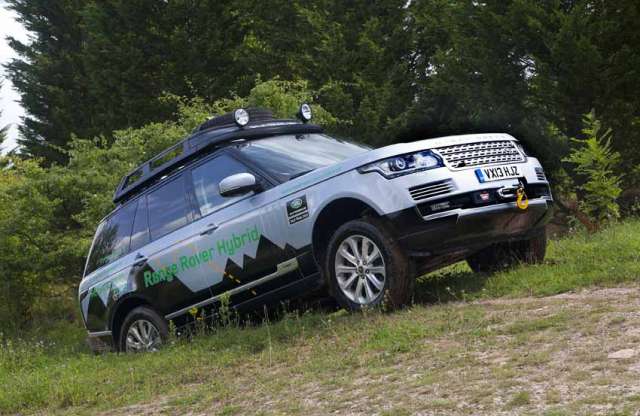 Szeptembertől rendelhetők a hibrid Range Roverek
