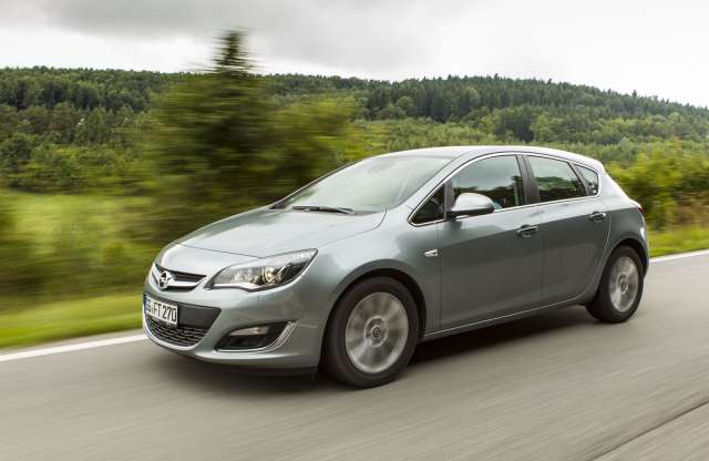 Próbán az Opel friss turbós benzin- és dízelmotorja