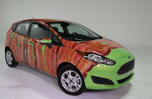 Zsír- és hússzövettel reklámozza egyedi autóit a Ford