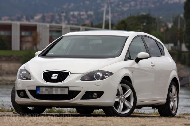 Jó ránézni, ma is jól mutat még. SEAT Leon 1.4 TSI White Edition 2008-ból