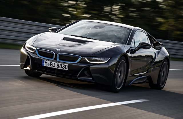 Bemutatta a BMW az i8 sportkocsi szériaváltozatát Frankfurtban