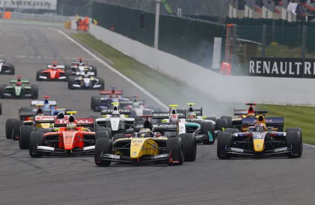 Megjelent a World Series by Renault 2014-es versenynaptára, rajta van a Hungaroring