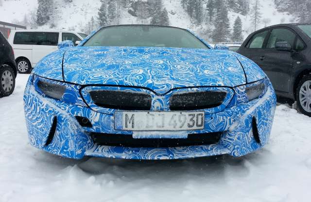 Olvasónk küldte: Ausztriában még mindig leplezve tesztelik a BMW i8-ast