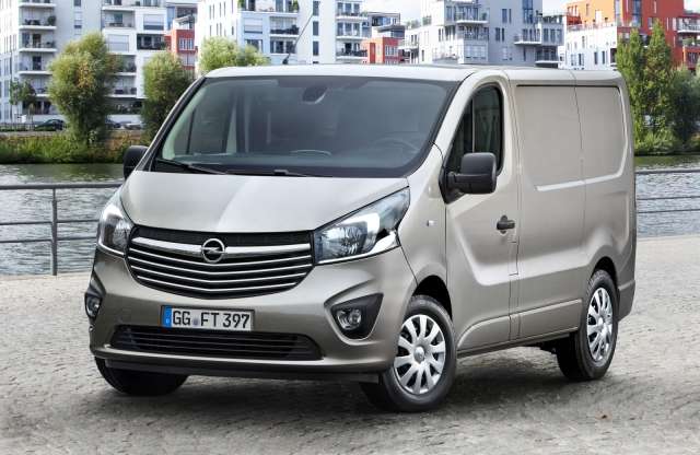 A Renault még csak stúdióképeken, az Opel fotókon mutatja új furgonját. Íme az új Opel Vivaro