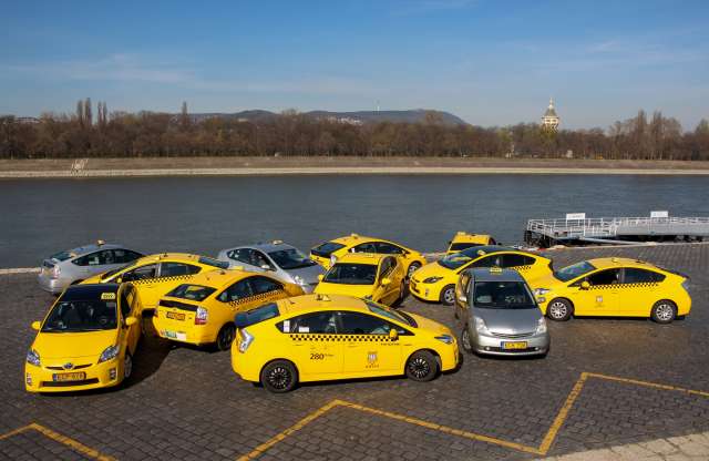 City Taxi: 20 Toyota Prius bizonyítja, hogy ma még a hibrid a legjobb, taxizásra is