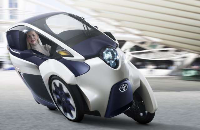 Tokióban megkezdődött a Toyota i-Road személyes mobilitási eszköz tesztje