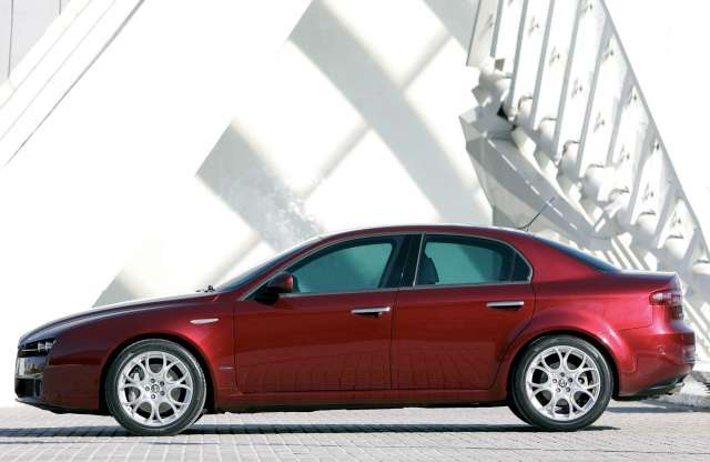 Az Alfa Romeo új hátsókerekes autóiba a Ferrari motorjait építik majd
