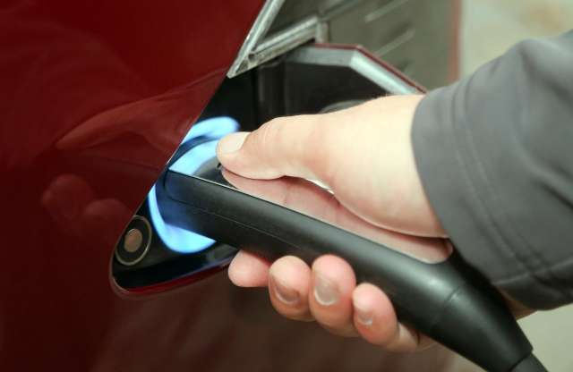 30%-kal olcsóbb akkumulátorokat ígér a Tesla 2020-ra
