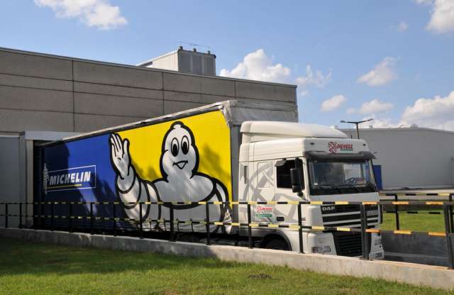 Nem gazdaságos Budapesten termelni, a Michelin bezárja ottani gyárát