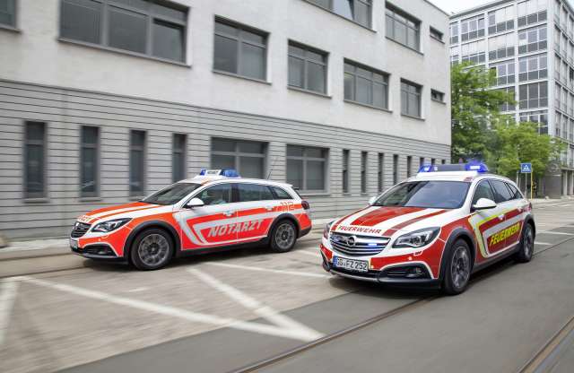 Az Opel tűzoltó és mentős ajánlatai az idei RETTmobil kiállításra