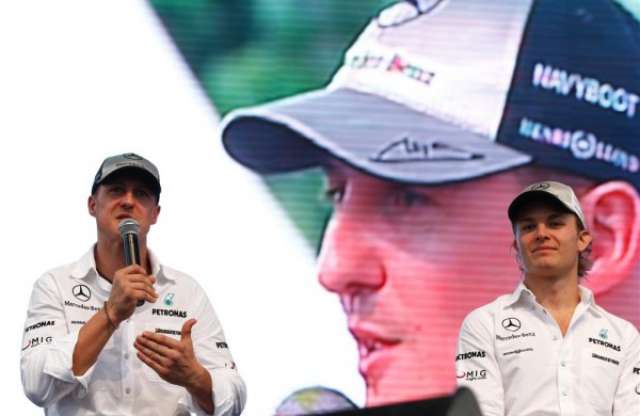 Schumacher: több mint öt hónapja élet és halál között