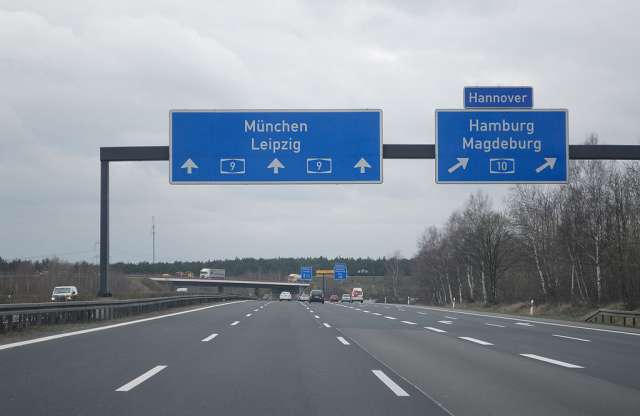 100 eurós autópálya-matrica várható Németországban