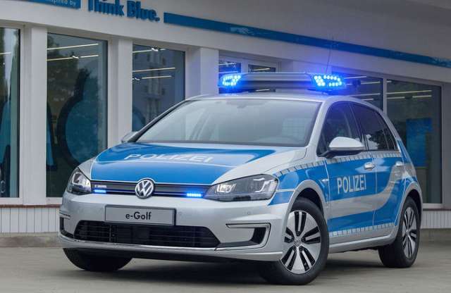 Meglepheti a bűnözőket a rendőrségi Volkswagen e-Golf