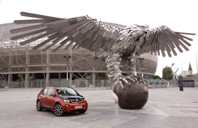 Novembertől Magyarországon is elérhetőek a BMW i modellek