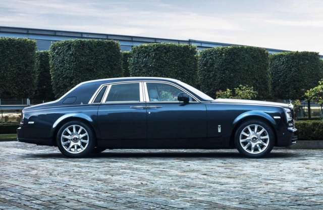 Párizsban debütált a limitált szériás Rolls-Royce Phantom Metropolitan Collection