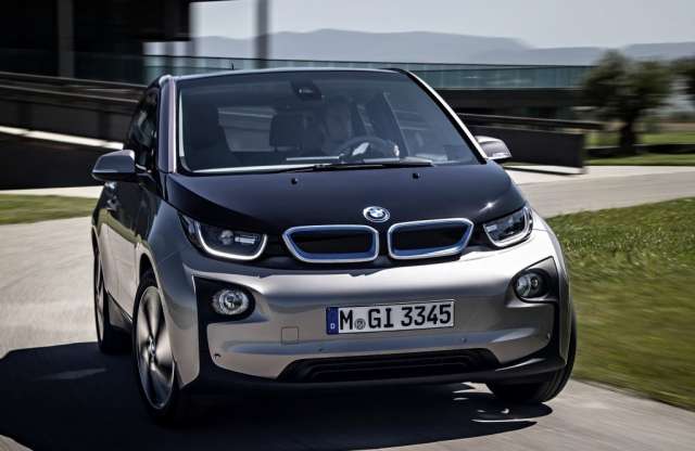 A Consumer Reports biztonsági hibát talált a BMW i3-asban