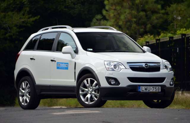 Késik az Opel nagyméretű prémium crossoverje