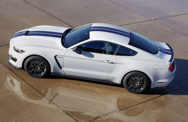 Ford Mustang Shelby GT350 - csakis kupé lehet, de jön majd tovább izmosítva