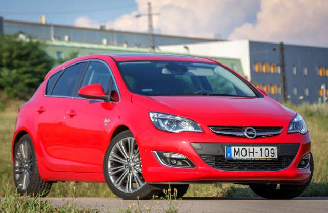 Visszahívják a 2010-2012 között gyártott benzines Opel Astrákat